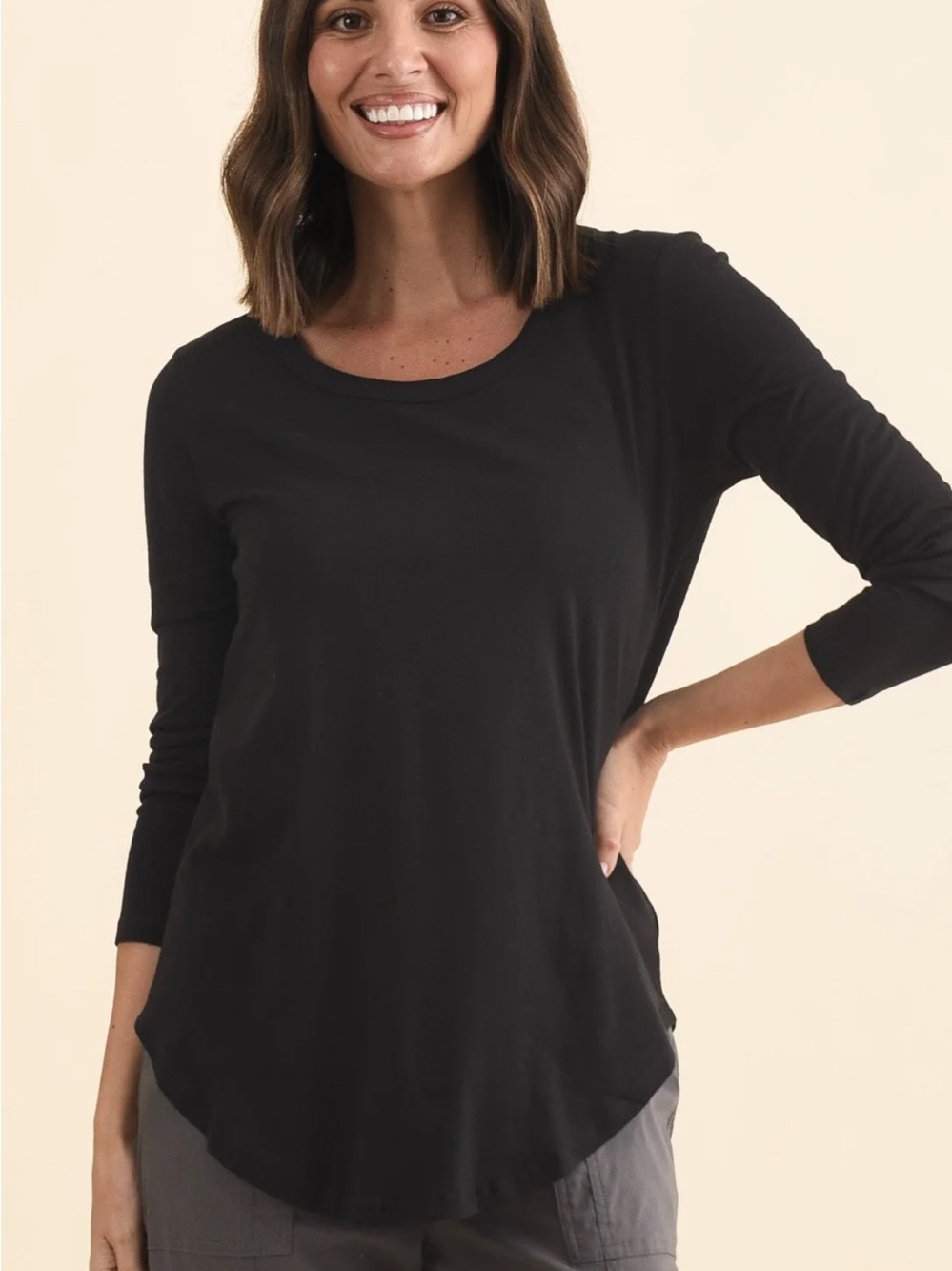 Everyday Scoop Neck Long-Sleeve Top - Black